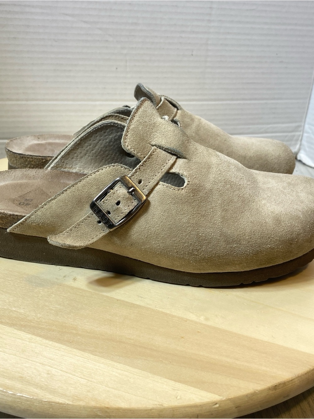 Naot Women's Suede Leather Clogs Mules Shoes Taupe Beige Size EU 40 US 9-9.5